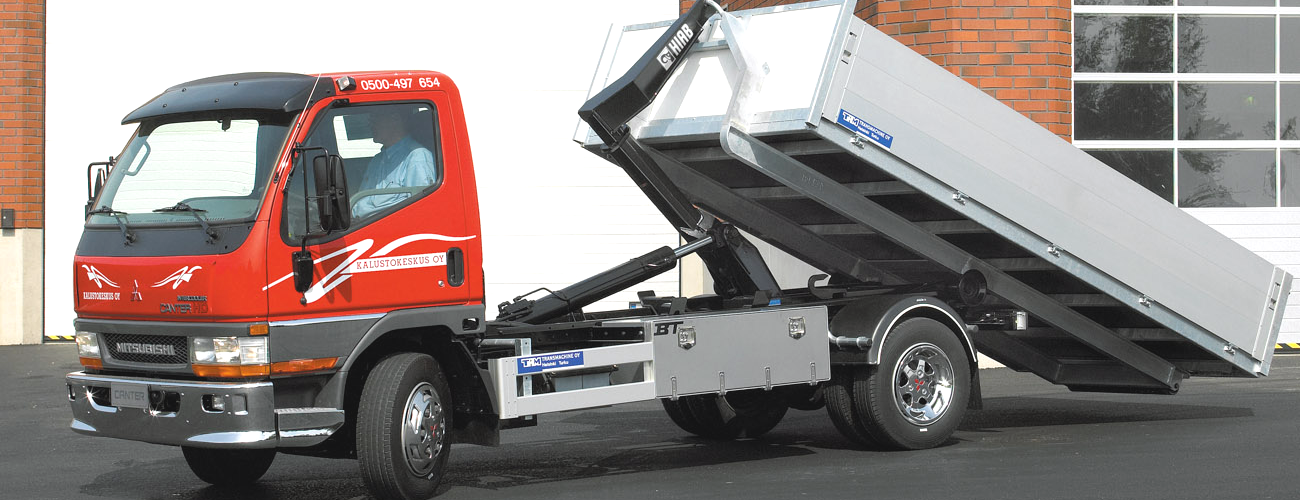 Hiab（ヒアブ）は、世界有数の陸上荷役運搬機械メーカーであり、中部ローダー販売株式会社はその中部地区総販売元です
