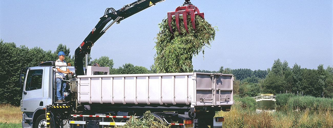 Hiab（ヒアブ）は、世界有数の陸上荷役運搬機械メーカーであり、中部ローダー販売株式会社はその中部地区総販売元です